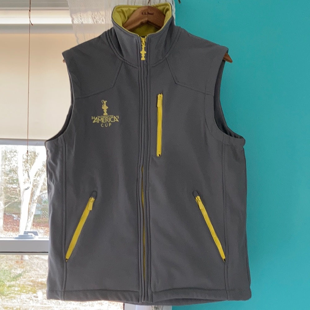 MENS America’s Cup Vest